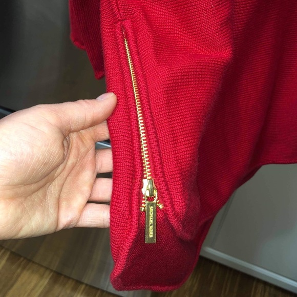 MICHAEL KORS SHIRT 😍❤️ - Picture 3 of 5